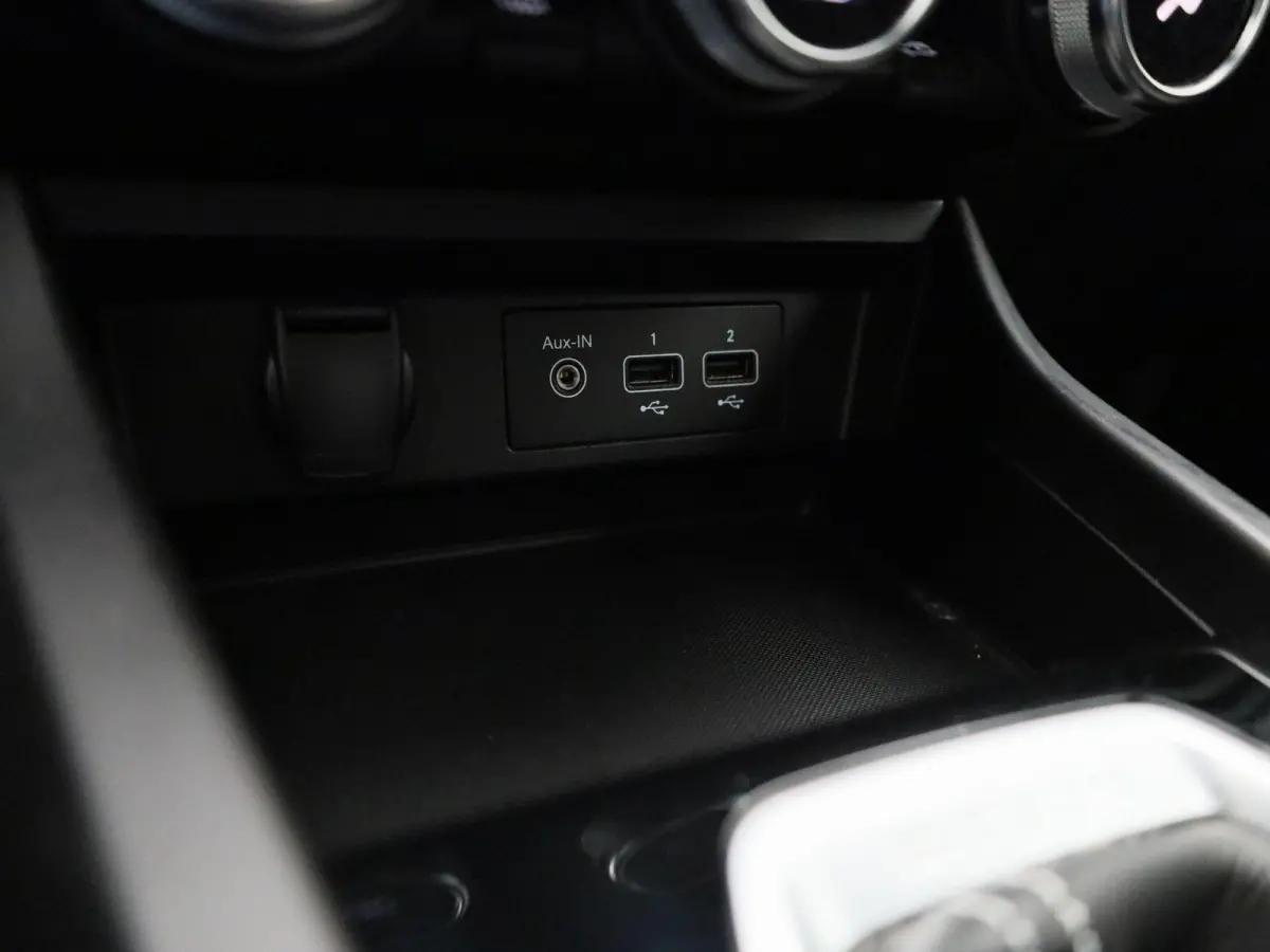 1.6 E-Tech Hybrid 145 Intens | PANO | ACC | 360 Camera | Keyless | Virtual Cockpit  | Climate Control |