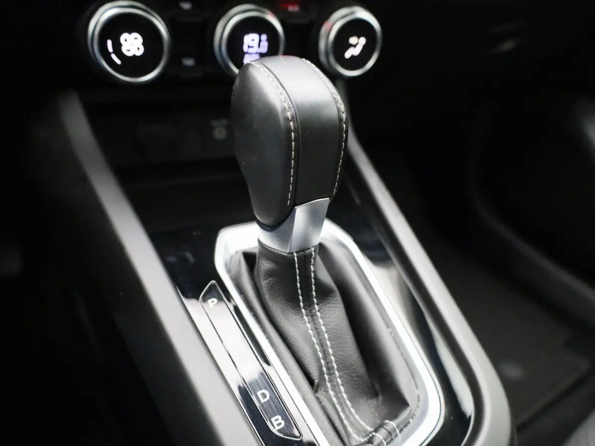 1.6 E-Tech Hybrid 145 Intens | PANO | ACC | 360 Camera | Keyless | Virtual Cockpit  | Climate Control |