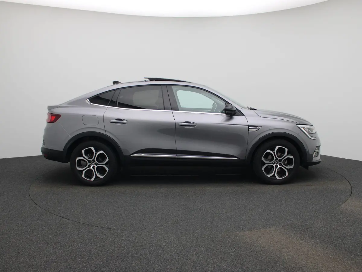 1.6 E-Tech Hybrid 145 Intens | PANO | ACC | 360 Camera | Keyless | Virtual Cockpit  | Climate Control |