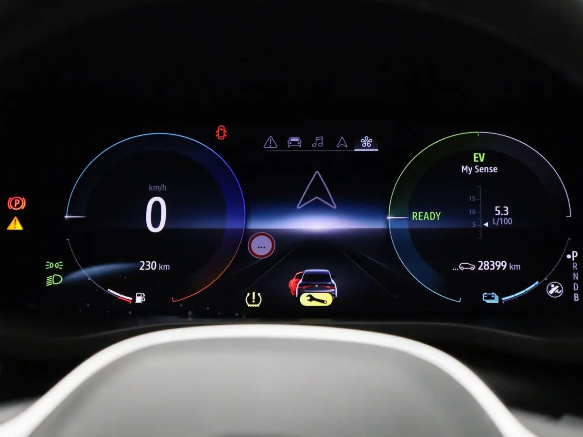 1.6 E-Tech Hybrid 145 Intens | PANO | ACC | 360 Camera | Keyless | Virtual Cockpit  | Climate Control |