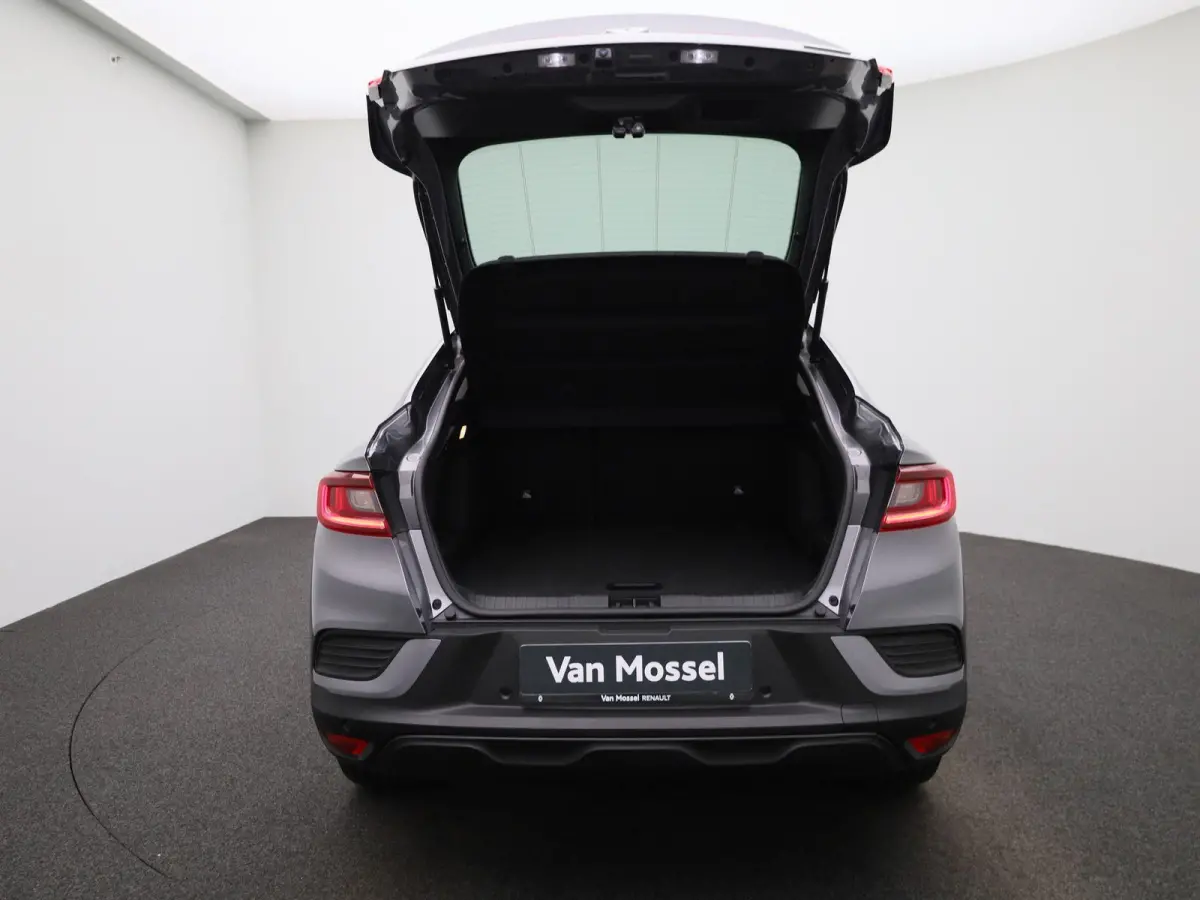 1.6 E-Tech Hybrid 145 Intens | PANO | ACC | 360 Camera | Keyless | Virtual Cockpit  | Climate Control |