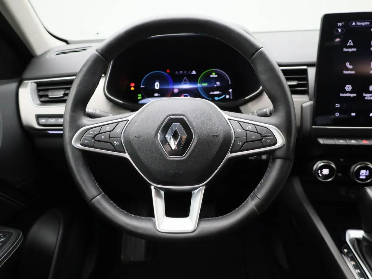 1.6 E-Tech Hybrid 145 Intens | PANO | ACC | 360 Camera | Keyless | Virtual Cockpit  | Climate Control |