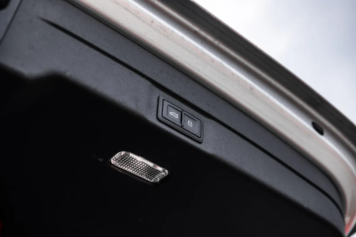 2.0 e-hybrid quattro Pro Line | Trekhaak | HUD | Bang & Olufsen | | Trekhaak | HUD | Bang & Olufsen |