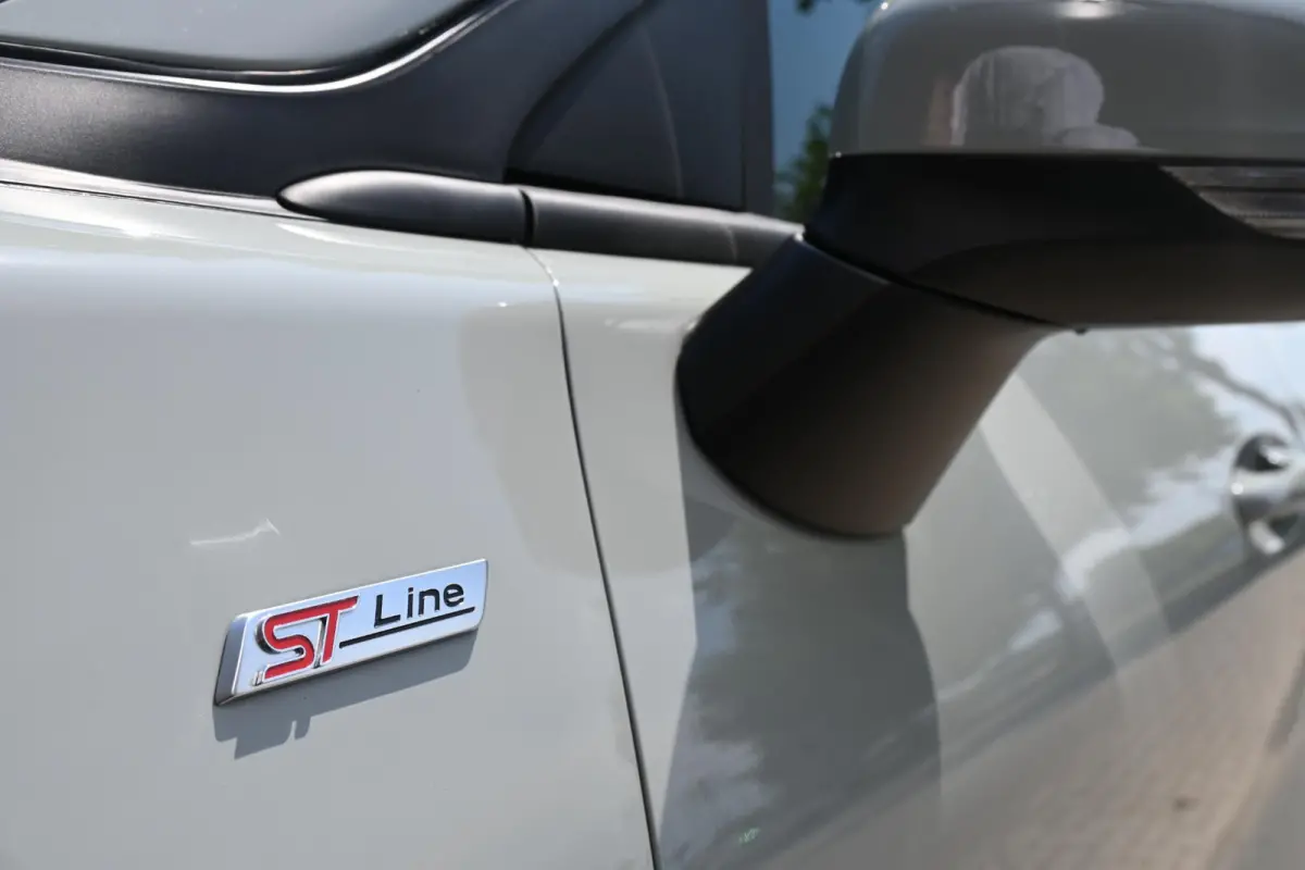1.0 EcoBoost ST-Line | All Season Banden | Stoel & Stuurverwarming | Navi | Apple Carplay & Android Auto | LED