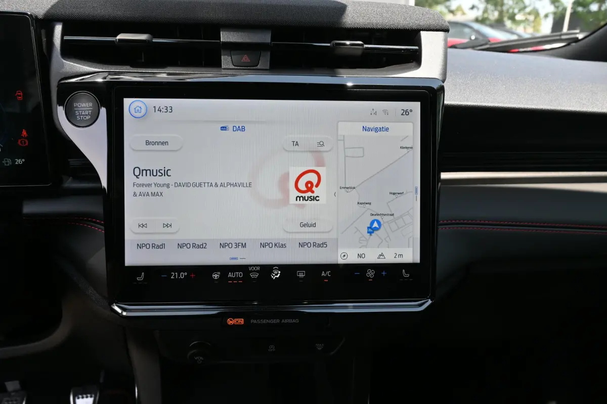 1.0 EcoBoost ST-Line | All Season Banden | Stoel & Stuurverwarming | Navi | Apple Carplay & Android Auto | LED