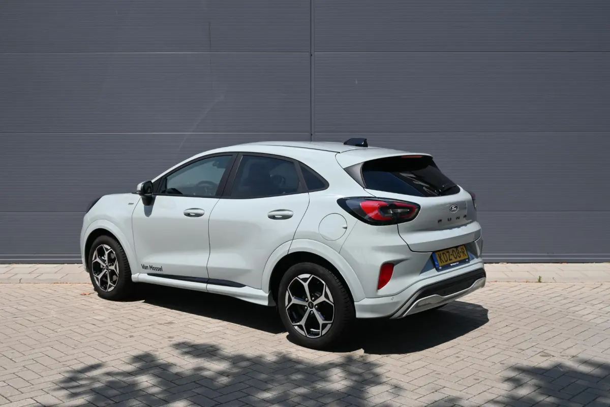 1.0 EcoBoost ST-Line | All Season Banden | Stoel & Stuurverwarming | Navi | Apple Carplay & Android Auto | LED