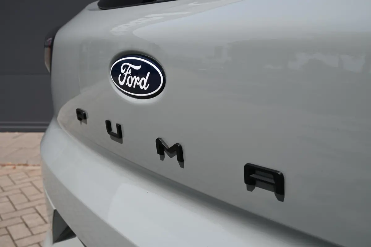 1.0 EcoBoost ST-Line | All Season Banden | Stoel & Stuurverwarming | Navi | Apple Carplay & Android Auto | LED