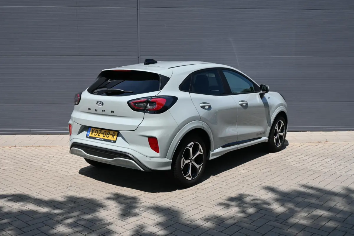 1.0 EcoBoost ST-Line | All Season Banden | Stoel & Stuurverwarming | Navi | Apple Carplay & Android Auto | LED
