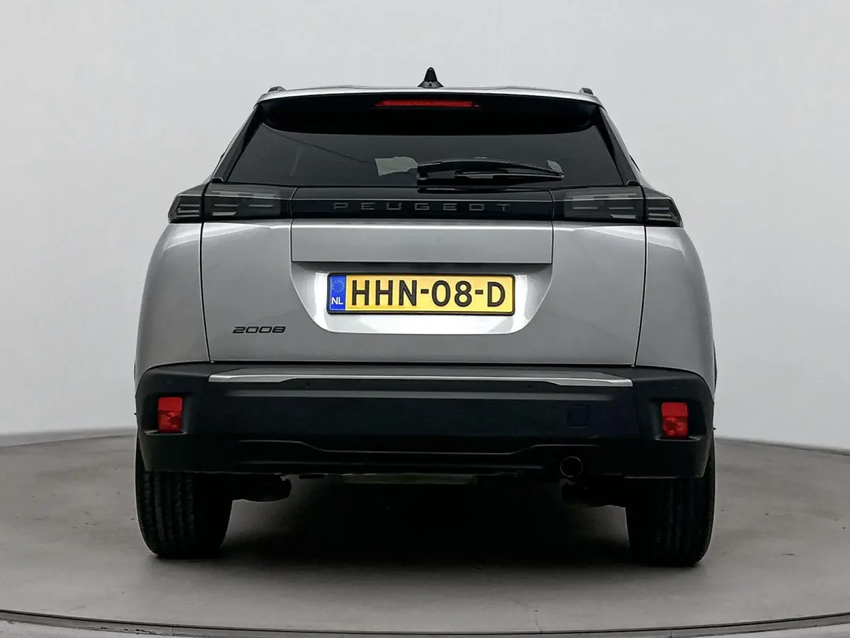 SUV 100pk Allure | Navigatie | Parkeersensoren | Volledig Digitaal instrumentenpaneel | Draadloos Carplay