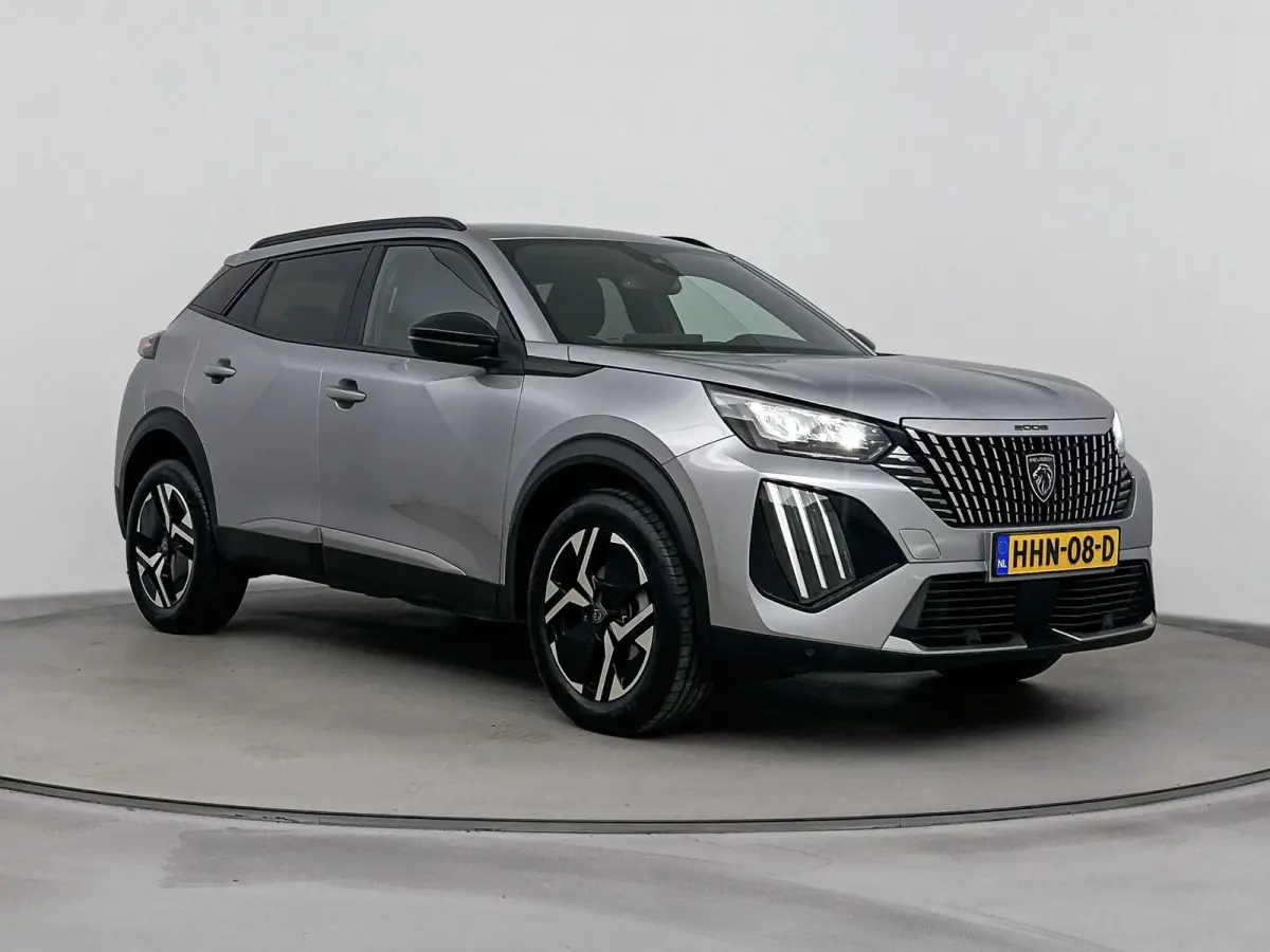SUV 100pk Allure | Navigatie | Parkeersensoren | Volledig Digitaal instrumentenpaneel | Draadloos Carplay