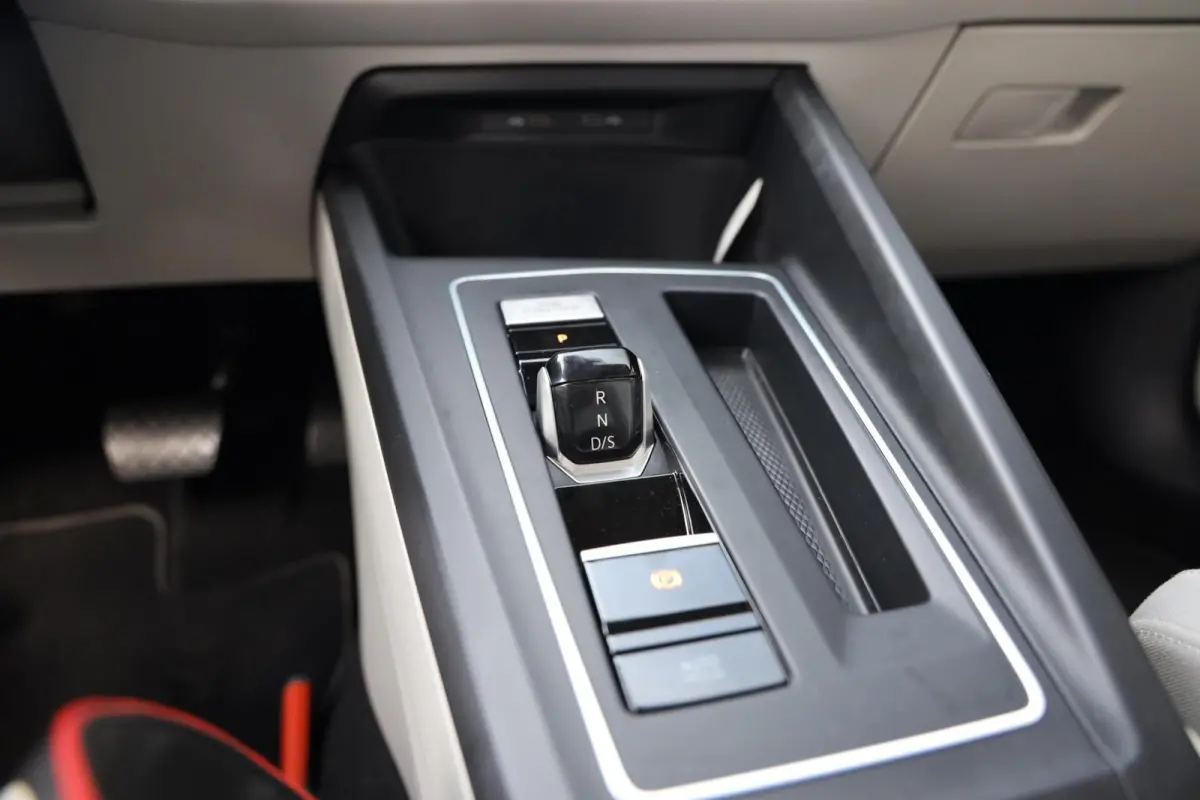 1.0 eTSI Life Business|Automaat|LED|Stoel/Stuurverwarming|Apple carplay/Android auto|