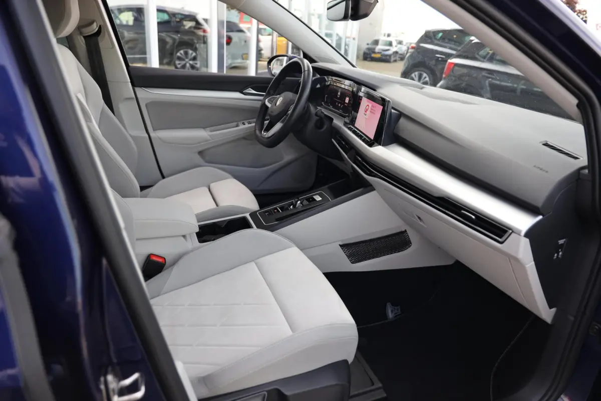 1.0 eTSI Life Business|Automaat|LED|Stoel/Stuurverwarming|Apple carplay/Android auto|