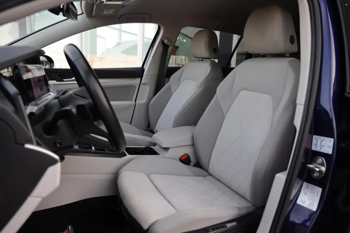 1.0 eTSI Life Business|Automaat|LED|Stoel/Stuurverwarming|Apple carplay/Android auto|