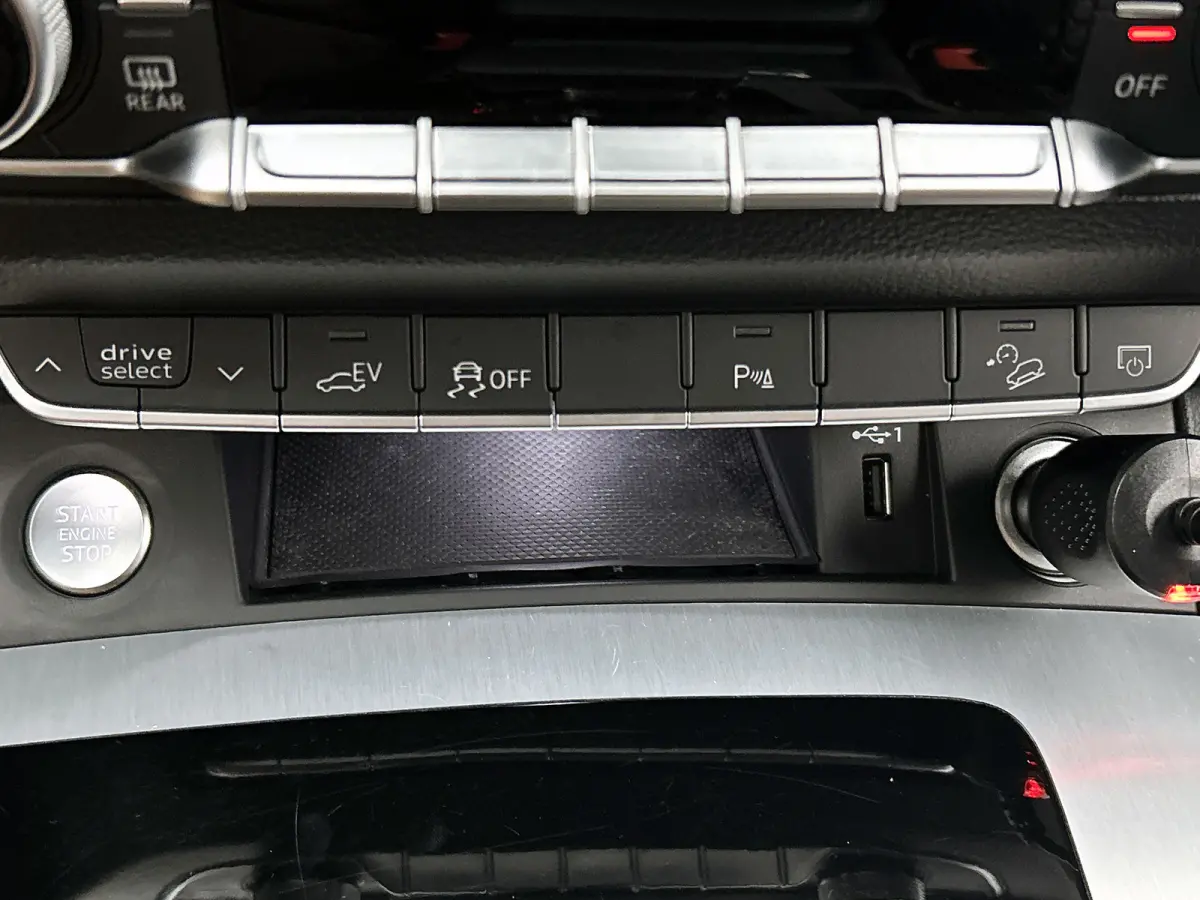50 TFSI e S edition (NL-auto, Perfect OnderH, Camera, Addapt Cruise, StoelV, Carplay, Etc)