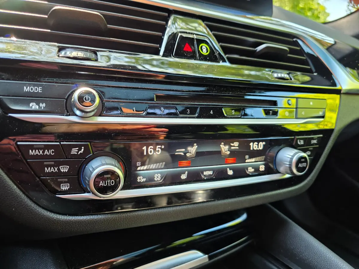 540i xDrive High LEER/pano/TREKHAAK/20inch