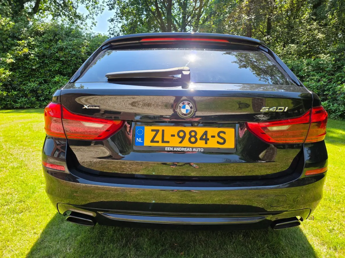 540i xDrive High LEER/pano/TREKHAAK/20inch