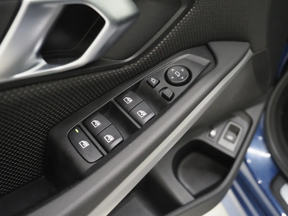 320e xDrive LCI NIEUW MODEL! | Camera | Stoelverwarming | Cruise | LED | DAB | Carplay