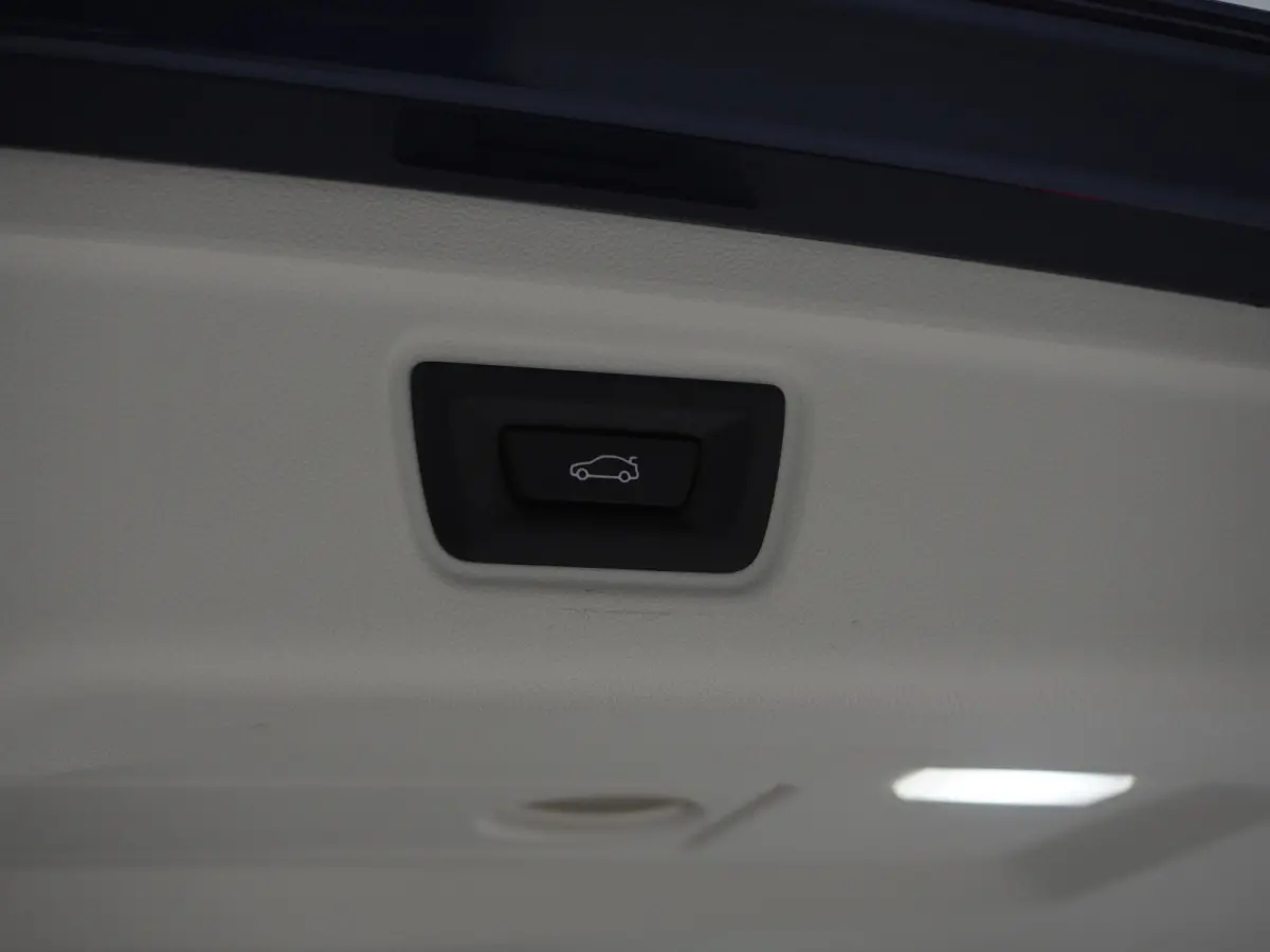 320e xDrive LCI NIEUW MODEL! | Camera | Stoelverwarming | Cruise | LED | DAB | Carplay