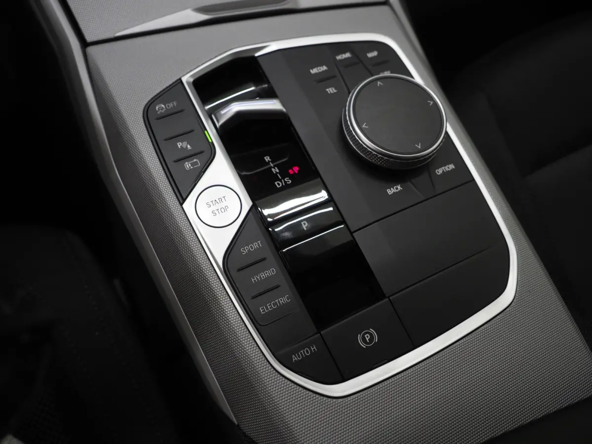 320e xDrive LCI NIEUW MODEL! | Camera | Stoelverwarming | Cruise | LED | DAB | Carplay