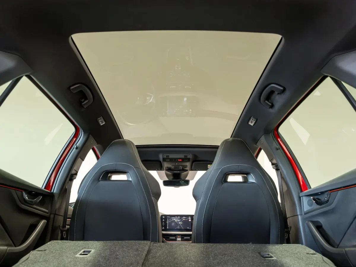 1.5 TSI ACT Monte Carlo Facelift / 150pk / Panorama dak / Achteruitrij camera / Stoelverwarming / Dodehoek herkenning /