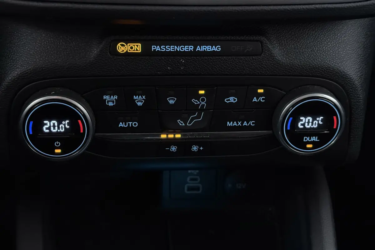 1.0 EcoBoost Hybrid Titanium Style(NL-auto, 1e Eig, Dealer OndH)