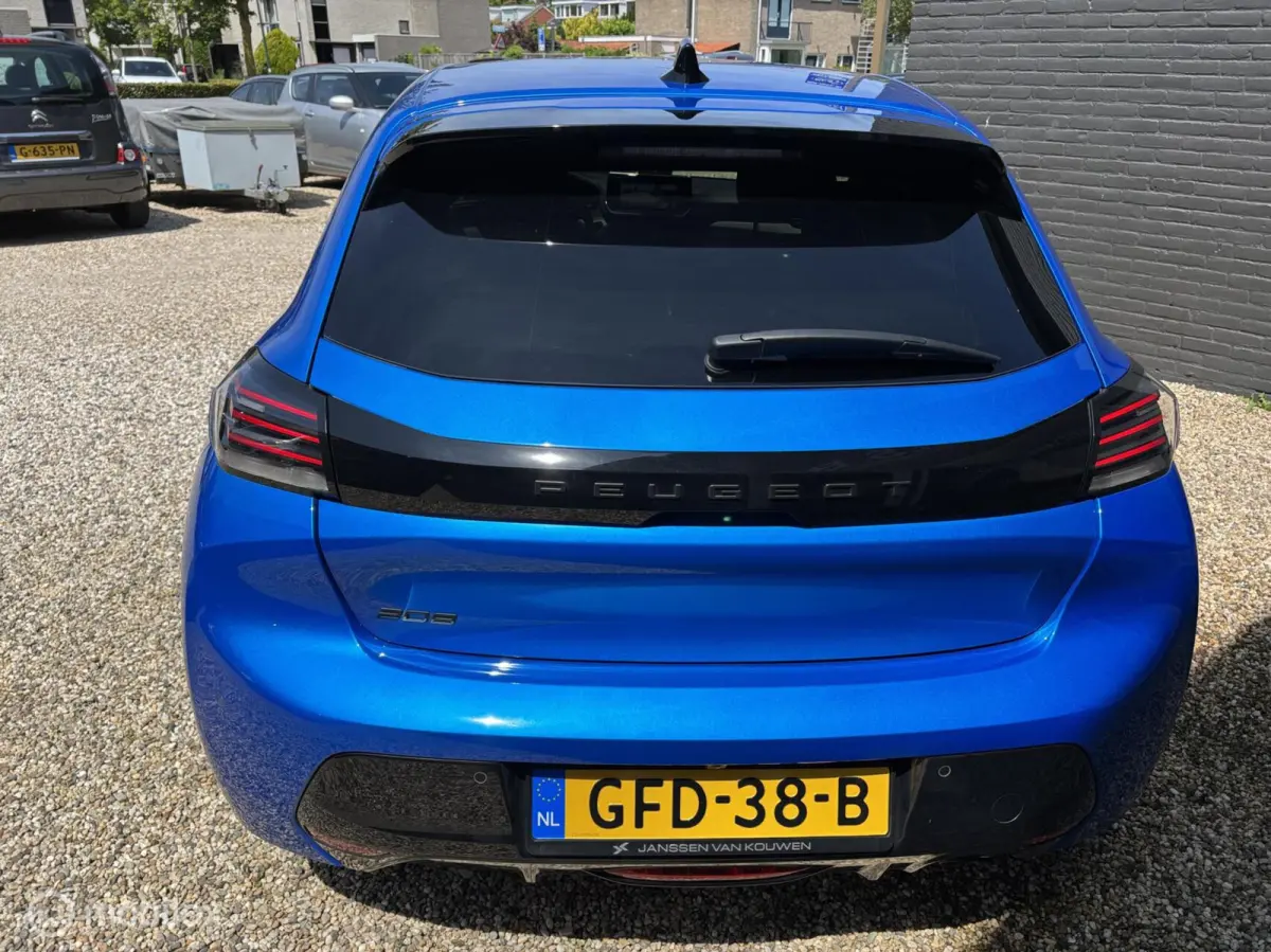 1.2 PureTech 100 Allure navigatie adaptive cruise control clima pdc v+a stoelverwarming