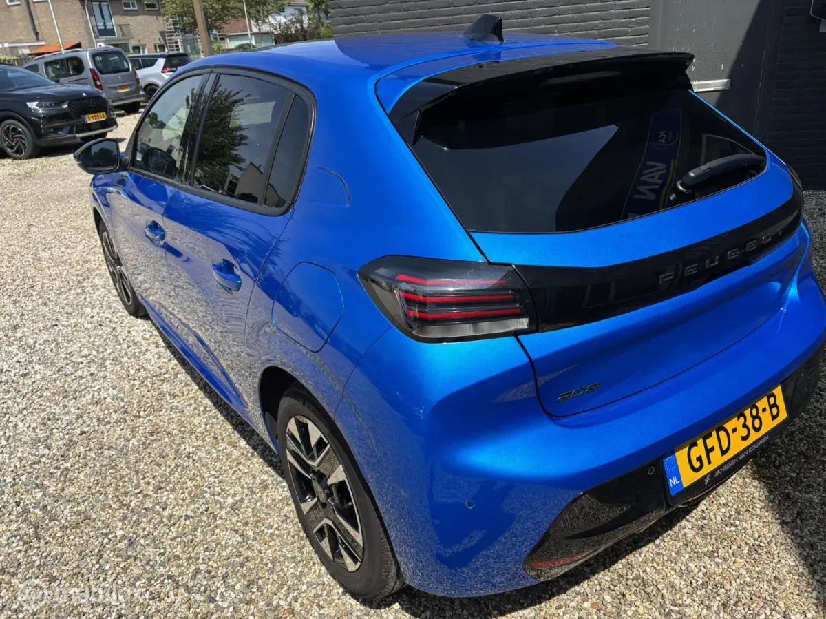 1.2 PureTech 100 Allure navigatie adaptive cruise control clima pdc v+a stoelverwarming