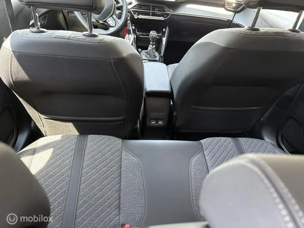 1.2 PureTech 100 Allure navigatie adaptive cruise control clima pdc v+a stoelverwarming