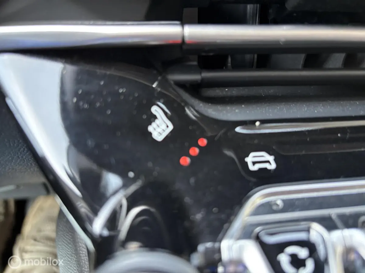 1.2 PureTech 100 Allure navigatie adaptive cruise control clima pdc v+a stoelverwarming
