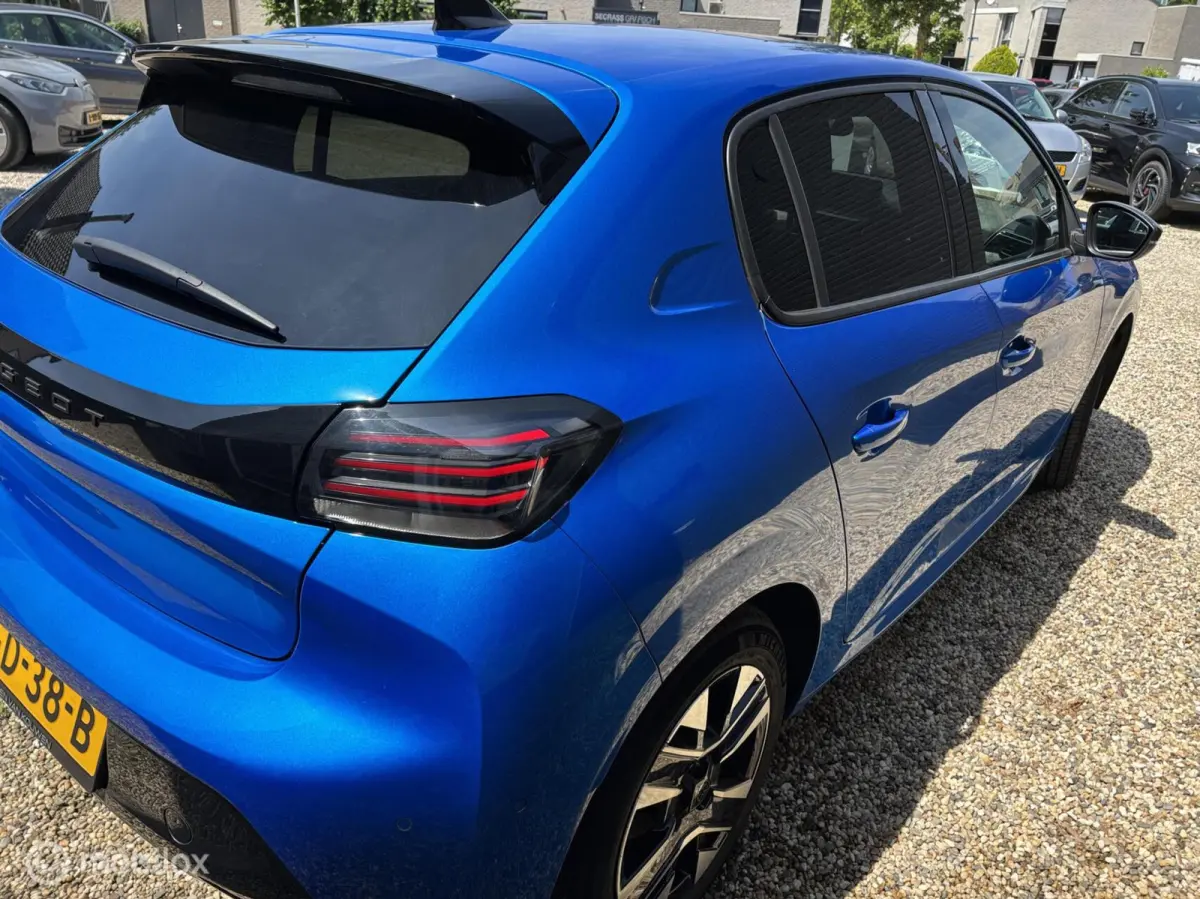 1.2 PureTech 100 Allure navigatie adaptive cruise control clima pdc v+a stoelverwarming
