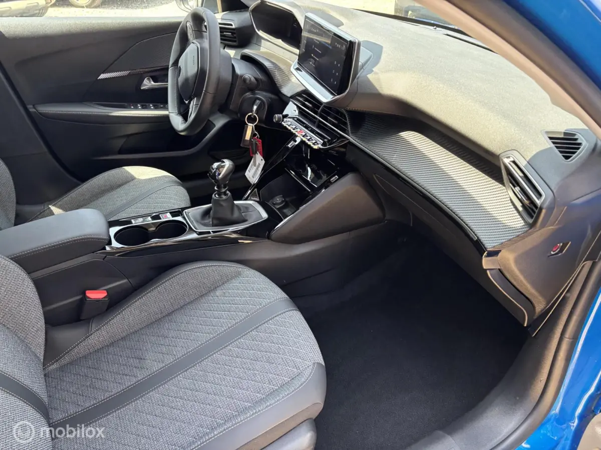 1.2 PureTech 100 Allure navigatie adaptive cruise control clima pdc v+a stoelverwarming
