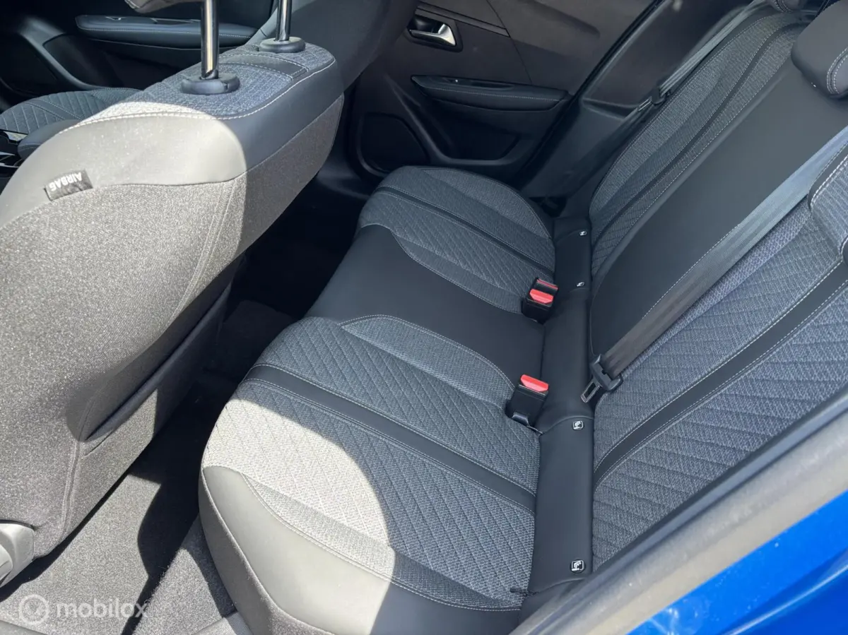 1.2 PureTech 100 Allure navigatie adaptive cruise control clima pdc v+a stoelverwarming
