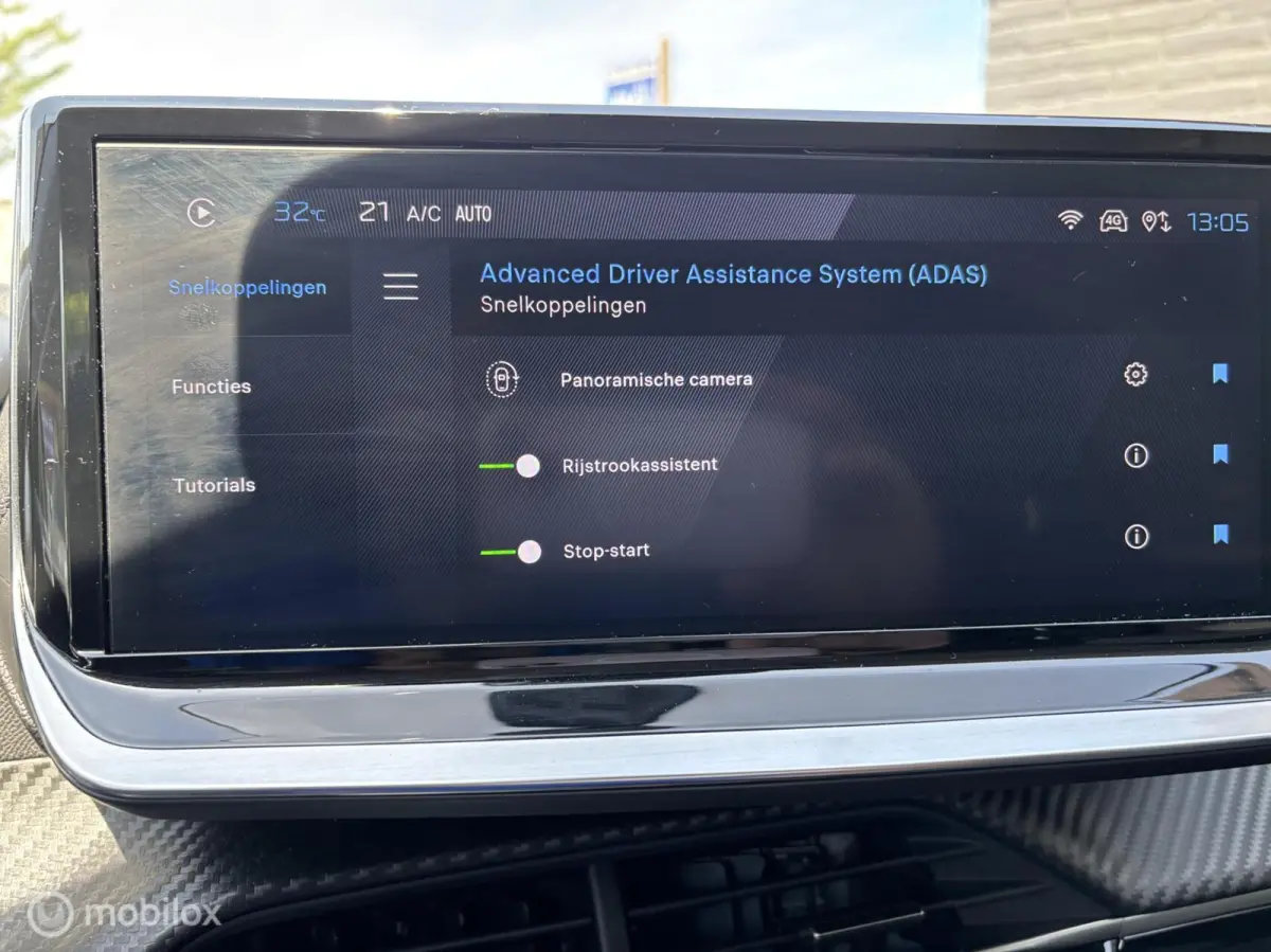 1.2 PureTech 100 Allure navigatie adaptive cruise control clima pdc v+a stoelverwarming