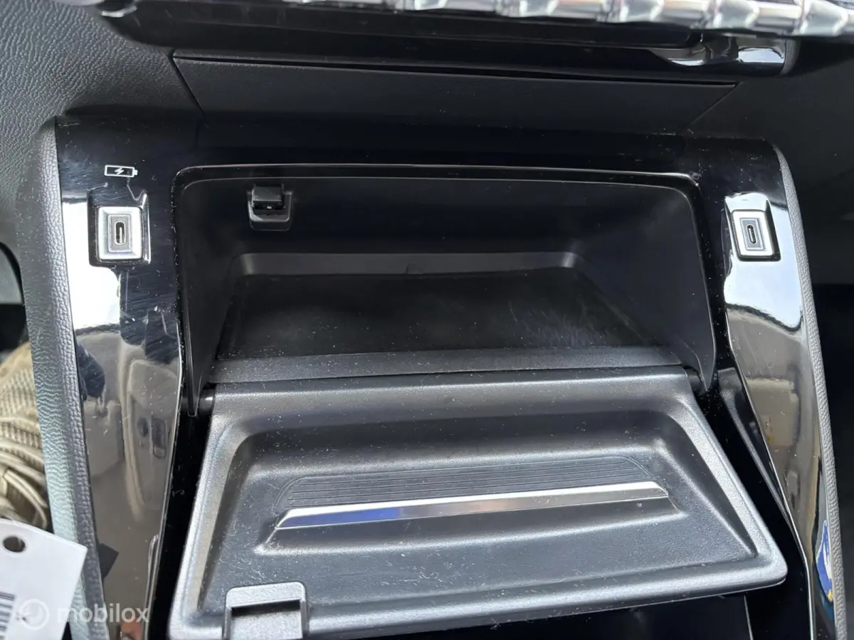 1.2 PureTech 100 Allure navigatie adaptive cruise control clima pdc v+a stoelverwarming