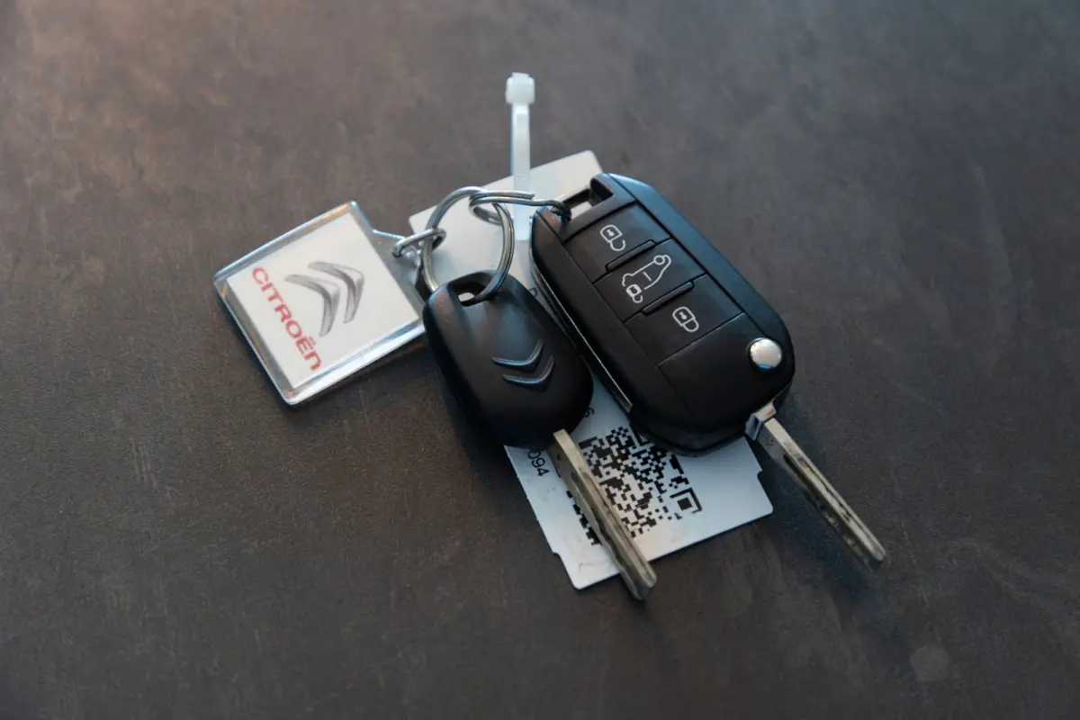 1.6 BlueHDI Club Trekhaak I Airco I Cruise I Betimmering I CarPlay I Android I Dealeronderhouden