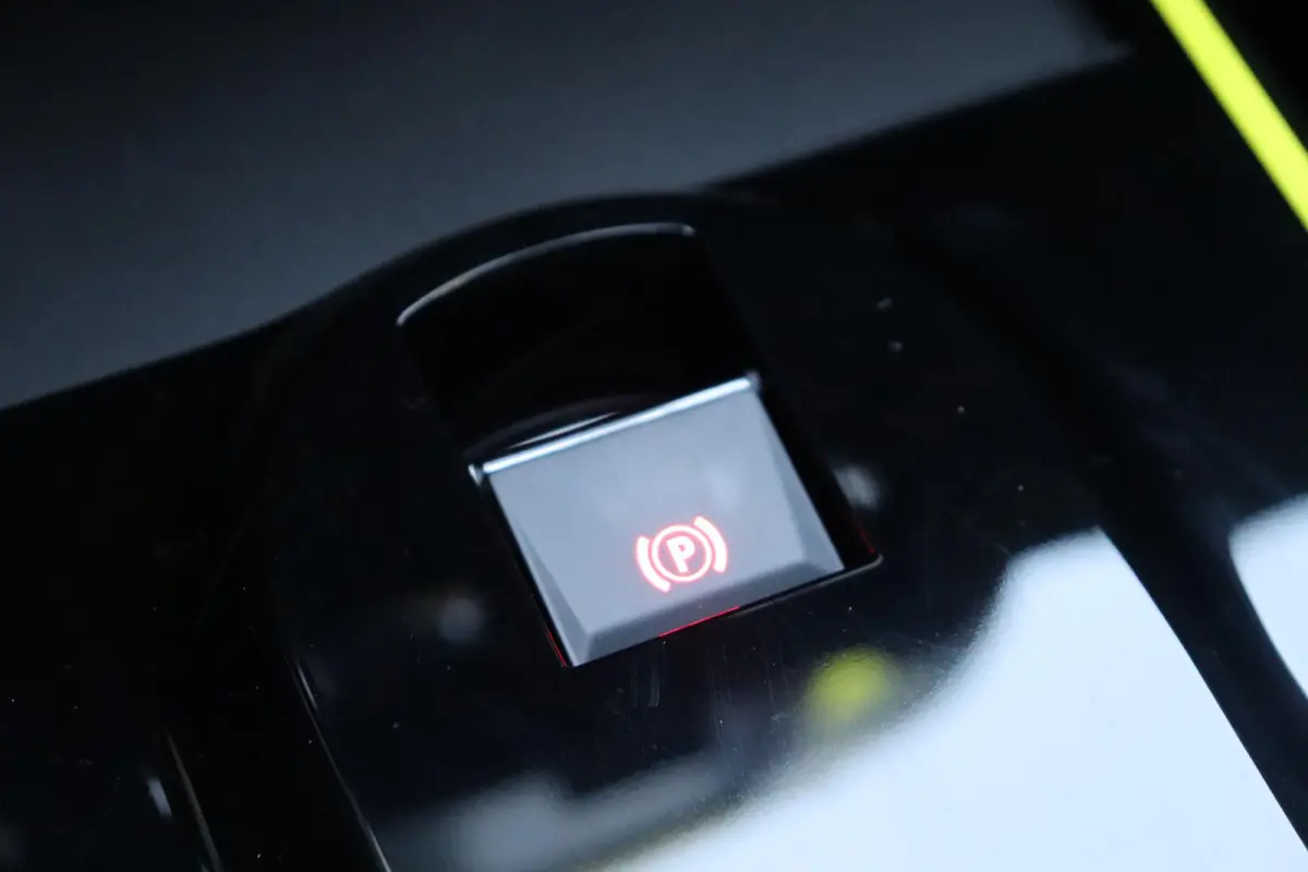 1.2 Hybrid ICON Automaat Apple CarPlay Pack Style