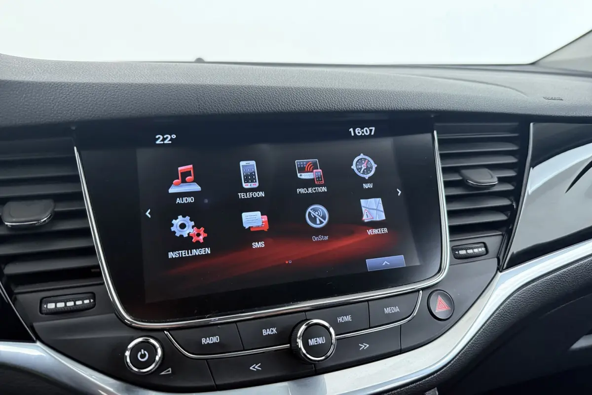 1.4 Innovation | Trekhaak | CarPlay | Automaat | Blind Spot | Camera | Dealer Ond. |