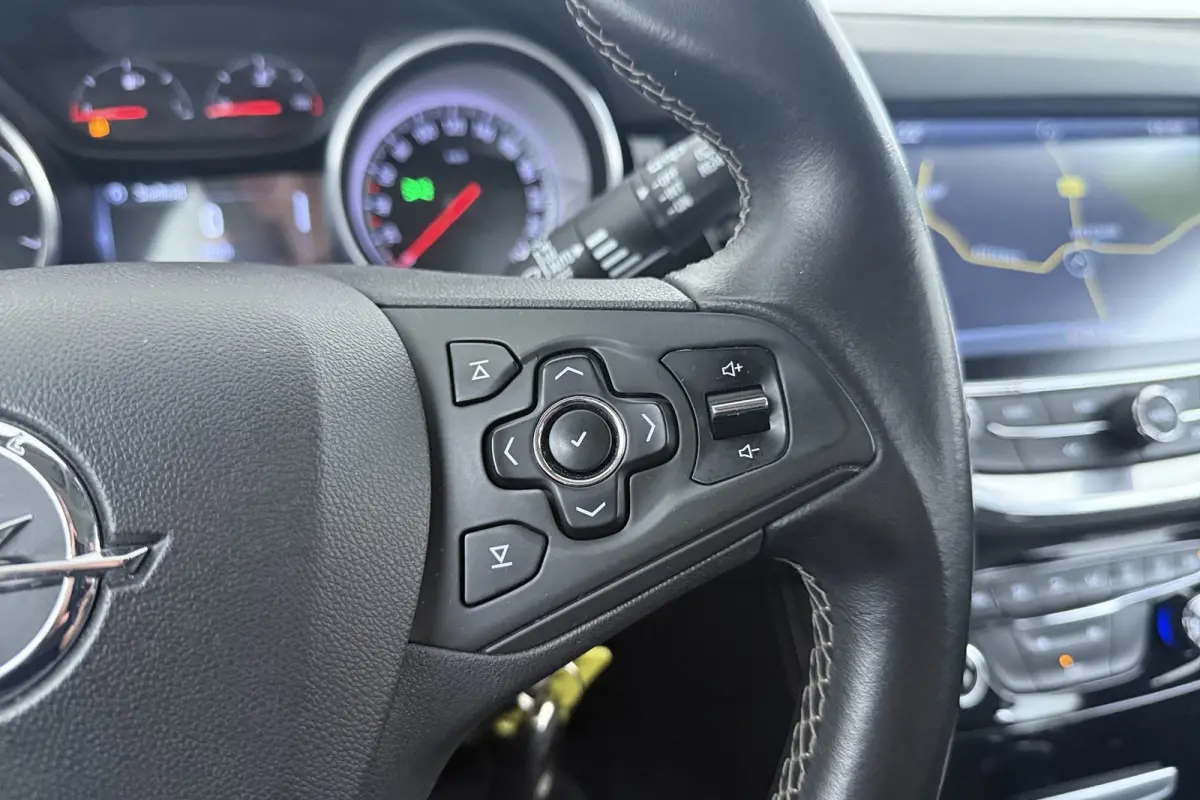 1.4 Innovation | Trekhaak | CarPlay | Automaat | Blind Spot | Camera | Dealer Ond. |