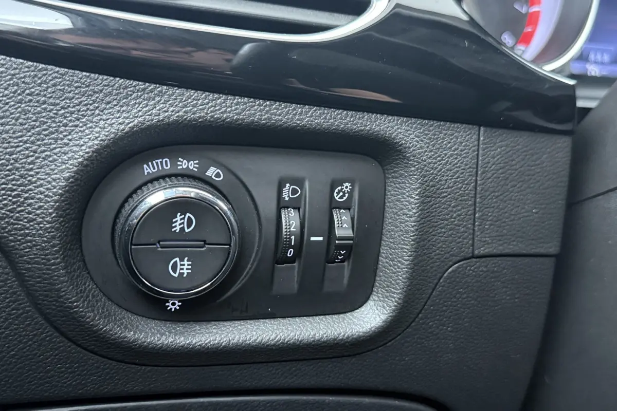 1.4 Innovation | Trekhaak | CarPlay | Automaat | Blind Spot | Camera | Dealer Ond. |