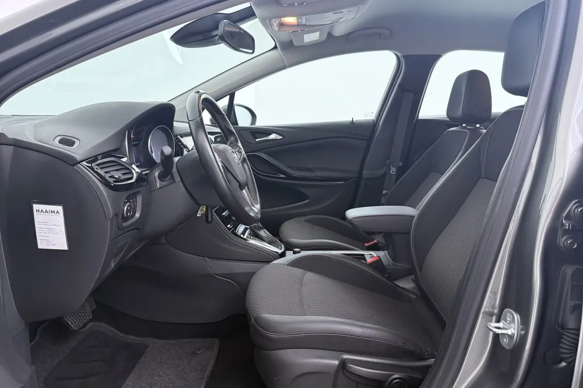 1.4 Innovation | Trekhaak | CarPlay | Automaat | Blind Spot | Camera | Dealer Ond. |