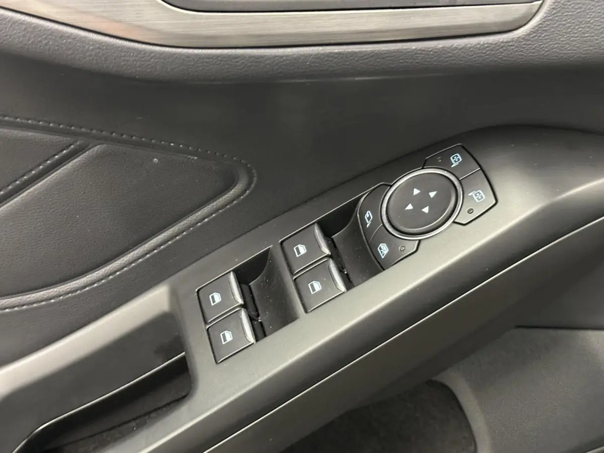 1.0 EcoBoost Titanium Business TREKHAAK ECC CARPLAY NAVI CRUISE LM.