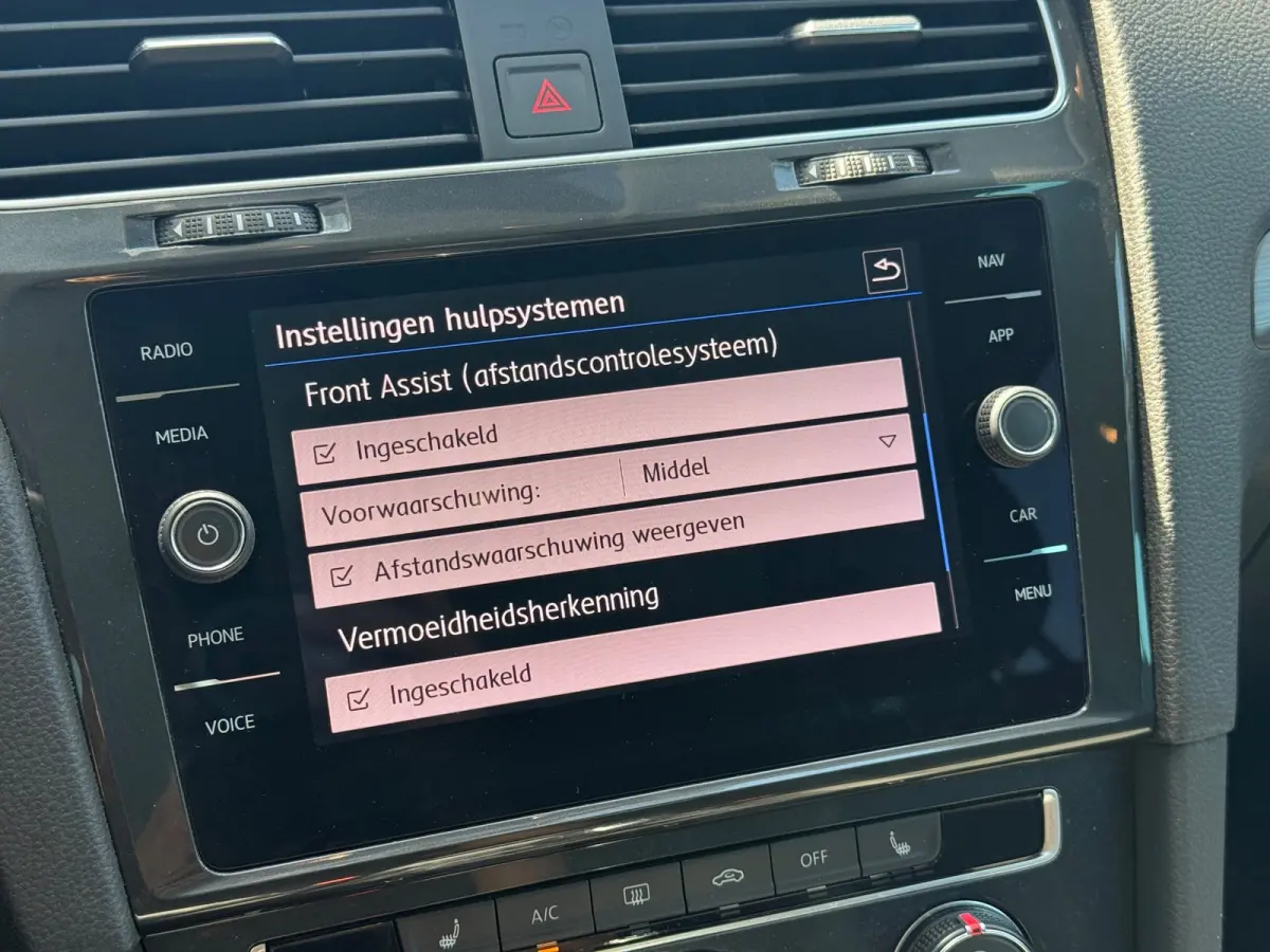 1.6 TDI Business I PDC I Airco I Cruise