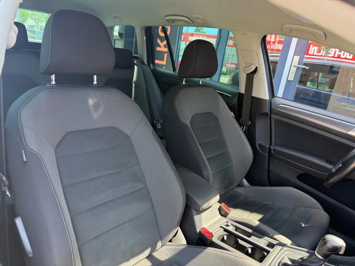 1.6 TDI Business I PDC I Airco I Cruise