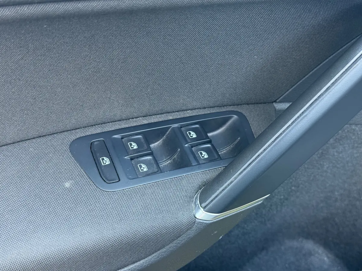 1.6 TDI Business I PDC I Airco I Cruise
