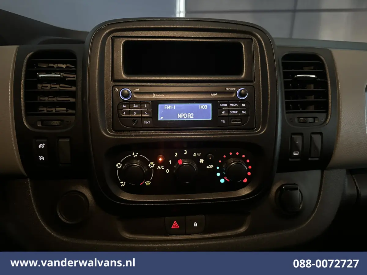 1.6 dCi L1H1 Euro6 Airco | Imperiaal | Trekhaak | Parkeersensoren | Cruisecontrol Bijrijdersbank