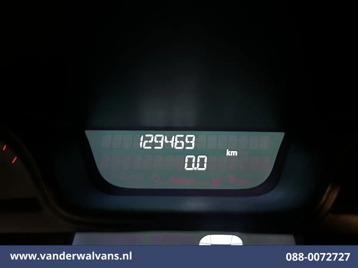 1.6 dCi L1H1 Euro6 Airco | Imperiaal | Trekhaak | Parkeersensoren | Cruisecontrol Bijrijdersbank
