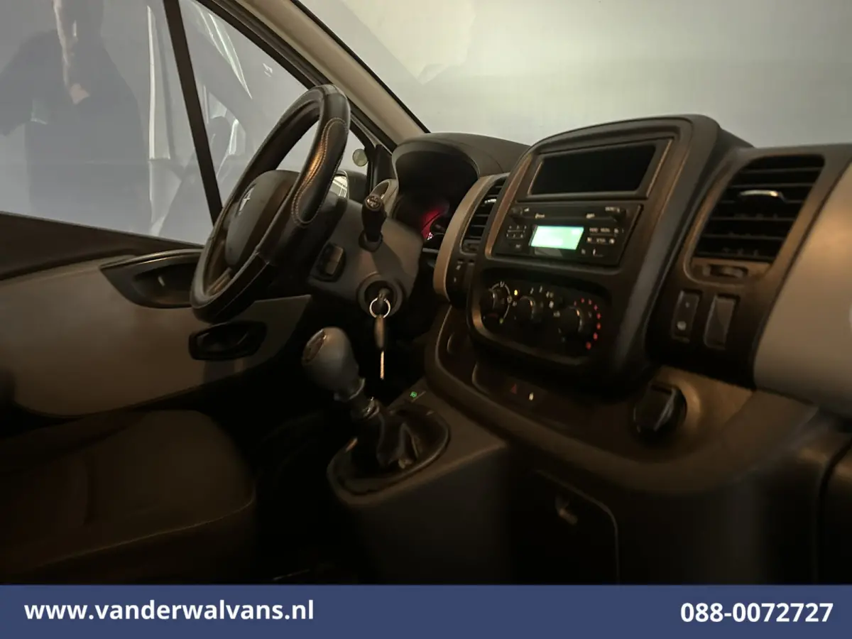 1.6 dCi L1H1 Euro6 Airco | Imperiaal | Trekhaak | Parkeersensoren | Cruisecontrol Bijrijdersbank