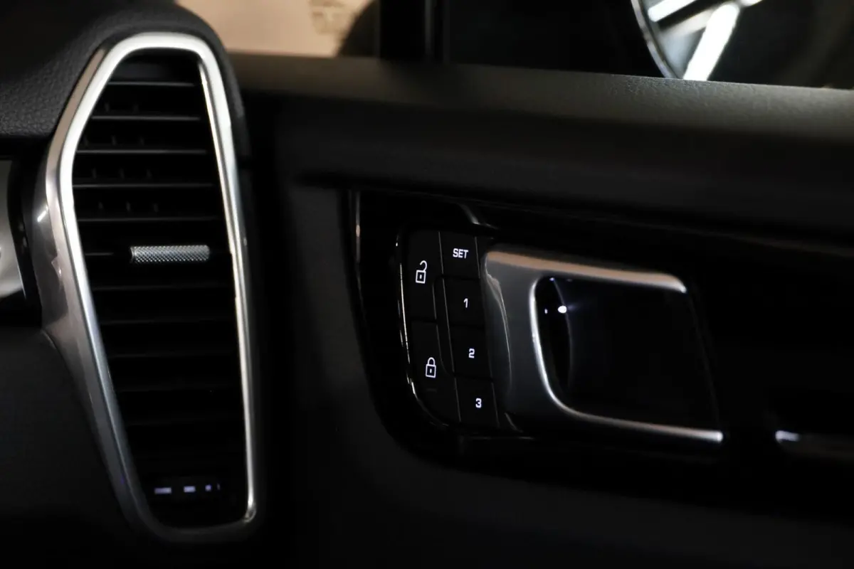 3.0 E-Hybrid Platinum|Pano|Chrono|Bose|