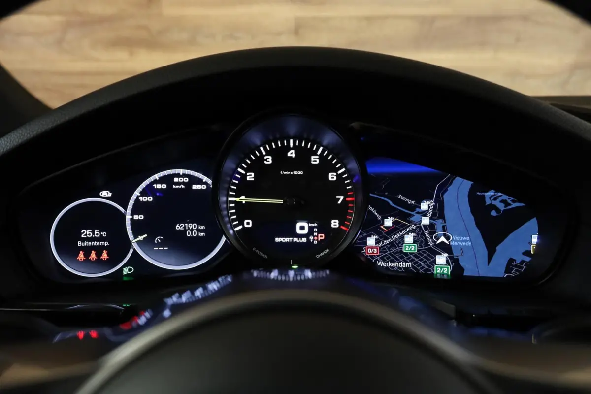 3.0 E-Hybrid Platinum|Pano|Chrono|Bose|