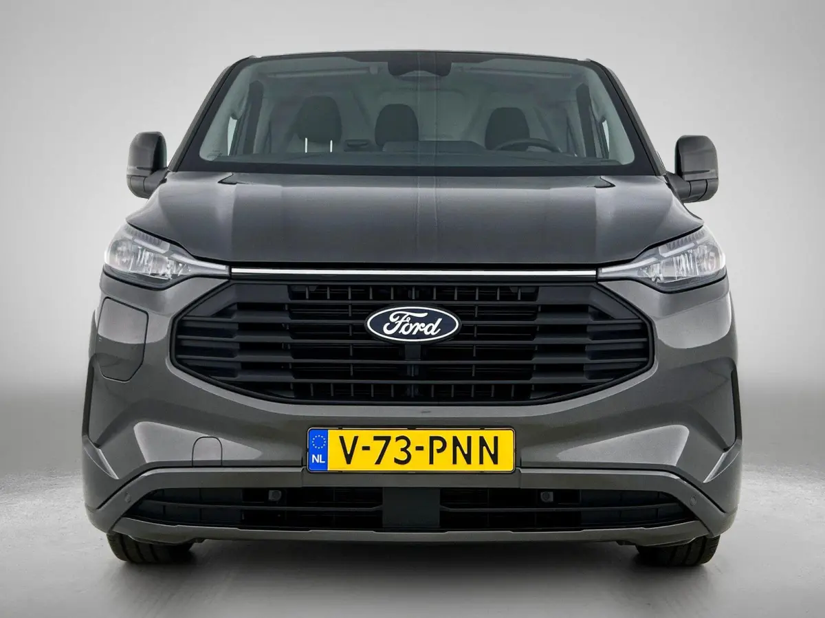 320 2.5 PHEV L2H1 Limited | Trekhaak Wegklapbaar | 17'' LM Velgen | Adapt. Cruise Control | Navigatie | Apple Carplay & Android Auto